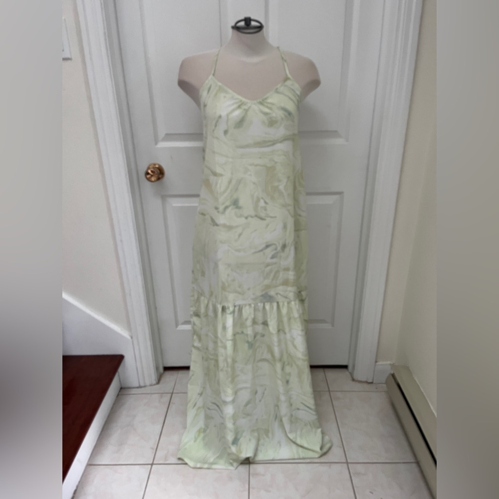 NWT Vacancy Elegant Marble Print Maxi Dress